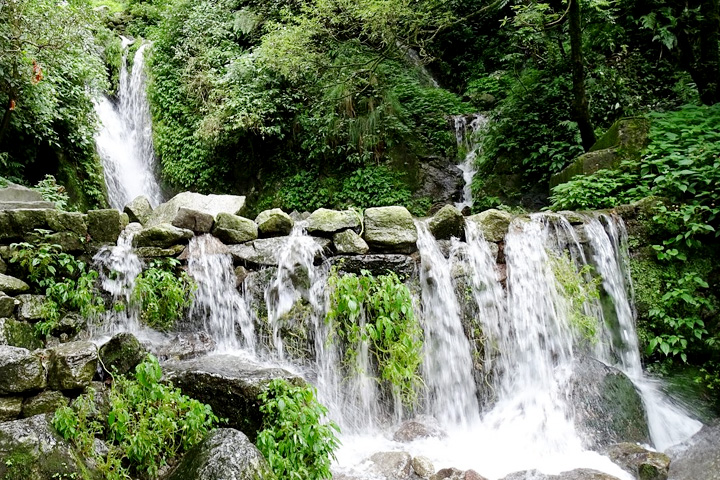 Satdhara Falls